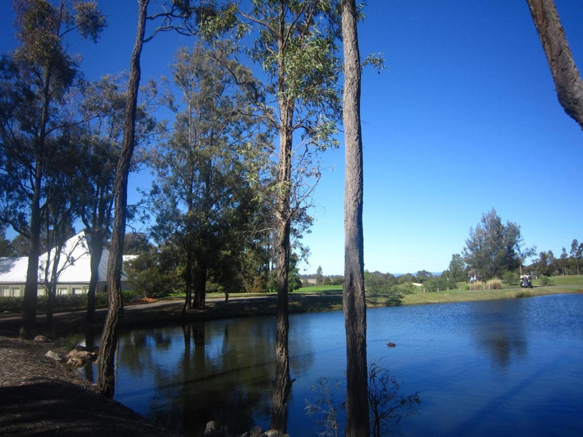 Villa 3Br Margarita Villa Located Within Cypress Lakes Resort Pokolbin Exterior foto